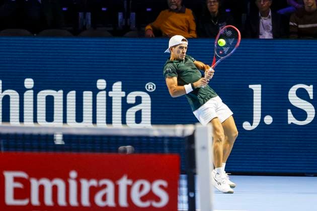 Sebastian Baez (ARG) , Tennis, Swiss Indoors ATP, Tennis Herren World Tour 500), 1 16 Finals Einzel, 2024, Felix Auger-Aliassime (CAN) vs. Sebastian Baez (ARG), 23.10.2024, St. Jakobshalle, Basel, Schweiz Basel St. Jakobshalle BS Schweiz Copyright: xGrantxHubbsx