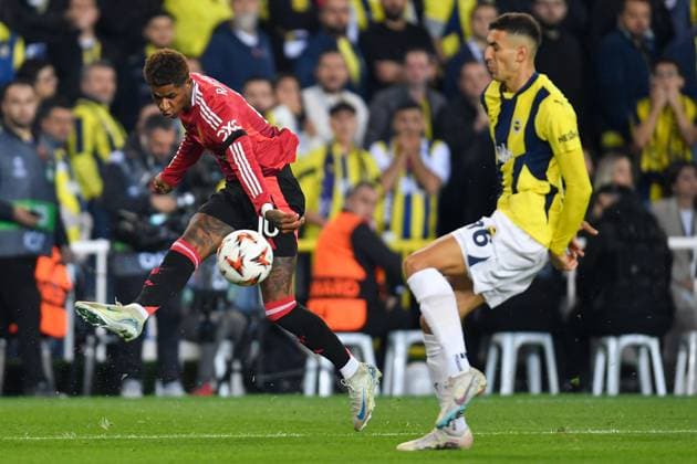 Marcus Rashford of Manchester United, ManU under pressure Fenerbahce v Manchester United, UEFA Europa League, Group Stage, Football, Sukru Saracoglu Stadium, Istanbul, Turkey, 24 Oct 2024 EDITORIAL USE ONLY No use with unauthorised audio, video, data, fixture lists, club league logos or live services. Online in-match use limited to 120 images, no video emulation. No use in betting, games or single club league player publications. Copyright: xAlexxNicodim Shutterstockx 14801667cb