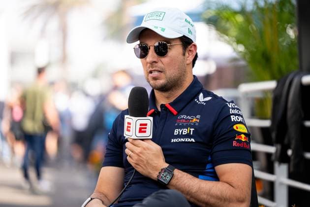 Sergio Checo Perez (Oracle Red Bull Racing, Mexiko, 11) beim ESPN TV Interview, MEX, Formel 1 Weltmeisterschaft, Grand Prix von Mexiko City, Autodromo Hermanos Rodriguez, Media Day, 24.10.2024 MEX, Formel 1 Weltmeisterschaft, Grand Prix von Mexico City, Autodromo Hermanos Rodriguez, Media Day, 24.10.2024 Mexico City Copyright: xEibner-Pressefoto Memmlerx EP_MMR