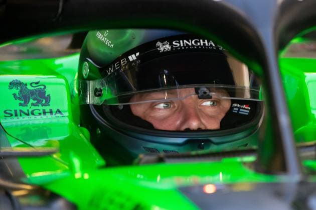 Valtteri Bottas (Stake F1 Team Kick Sauber, Finnland, 77) in der Box, MEX, Formel 1 Weltmeisterschaft, Grand Prix von Mexiko City, Autodromo Hermanos Rodriguez, Freies Training, 26.10.2024 MEX, Formel 1 Weltmeisterschaft, Grand Prix von Mexiko City, Autodromo Hermanos Rodriguez, Freies Training, 26.10.2024 Mexico City Copyright: xEibner-Pressefoto Memmlerx EP_MMR