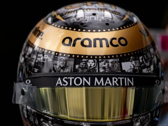 Helm im Spezialdesign zum 400. Grand Prix von Fernando Alonso (Aston Martin Aramco Formula One Team, Spanien, 14), MEX, Formel 1 Weltmeisterschaft, Grand Prix von Mexiko City, Autodromo Hermanos Rodriguez, Rennen, 27.10.2024 MEX, Formel 1 Weltmeisterschaft, Grand Prix von Mexiko City, Autodromo Hermanos Rodriguez, Rennen, 27.10.2024 Mexico City Copyright: xEibner-Pressefoto Memmlerx EP_MMR