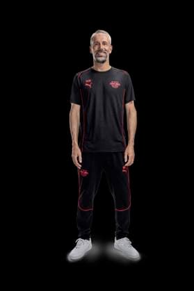Marco Rose (Trainer) RB Leipzig Porträttermin Saison 2024 2025, Herren, 1.BL, RB Leipzig, Porträt, Vorstellung, Präsentation, Pressetermin, Fußball, GER, RedBull, Red Bull, RBL; Shooting, Studio, Studioshooting, Freisteller, xptt
