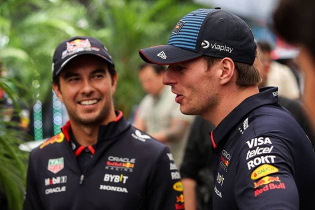 PEREZ Sergio (mex), Red Bull Racing RB20, portrait VERSTAPPEN Max (ned), Red Bull Racing RB20, portrait during the Formula 1 Grande Premio de Sao Paulo 2024, 21th round of the 2024 Formula One World Championship, WM, Weltmeisterschaft from November 1 to 3, 2024 on the Interlagos Circuit, in Sao Paulo, Brazil - F1 - SAO PAULO GRAND PRIX 2024 DPPI Panoramic 241031_R21_BRASILE_DP_XB3_2122