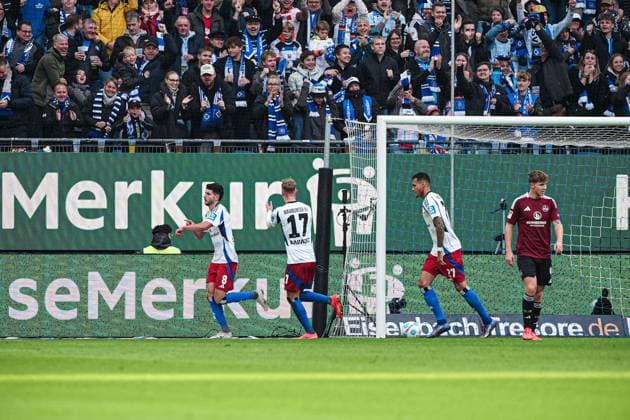 Torjubel Hamburger SV nach Tor zum 1:0 Daniel Elfadli (Hamburger SV, 08) GER, Hamburger SV vs. 1. FC Nuernberg, Fussball, 2. Bundesliga, Spieltag 11, Saison 2024 2025, 03.11.2024 DFL REGULATIONS PROHIBIT ANY USE OF PHOTOGRAPHS AS IMAGE SEQUENCES AND OR QUASI-VIDEO GER, Hamburger SV vs. 1. FC Nuernberg, Fussball, 2. Bundesliga, Spieltag 11, Saison 2024 2025, 03.11.2024 Hamburg