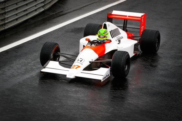 Formel 1, GP Brasilien in Sao Paulo, Lewis Hamilton fährt historisches Rennauto von Ayrton Senna Treino classificatório GP F1 Lenovo SP SÃO PAULO, SP - 03.11.2024: TREINO CLASSIFICATÓRIO GP F1 LENOVO SP - It takes place this Sunday (03) at the Interlagos racetrack, in the south of the capital of São Paulo, after being postponed due to the heavy rain that fell this Saturday (02), the qualifying training for the Formula 1 Lenovo Grand Prix of São Paulo 2024. In the photo, in homage to the former Brazilian driver Ayrton Senna. the driver, Lewis Hamilton 44, MERCEDES, drives the Mclaren MP4 5, of the two-time World Championship, WM, Weltmeisterschaft (Photo: Aloisio Mauricio Fotoarena) x2645157x AloisioxMauricio