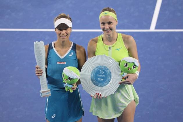 China Jiujiang WTA, Tennis Damen Jiangxi Open Viktorija Golubic of Switzerland, left, and Rebecca Sramkova of Slovakia, right, celebrate after the final of the WTA Jiangxi Open in Jiujiang in central China s Jiangxi province Sunday, Nov. 03, 2024. Golubic beat Sramkova by 6-3, 7-5., Credit:FEATURECHINA Avalon CHINA, JIANGXI, JIUJIANG Copyright: xFEATURECHINAx xAvalonx 0777791894st