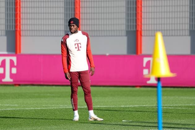 Alphonso Davies (FC Bayern Muenchen, 19) beim Training auf dem Platz, Ger, Abschlusstraining, FC Bayern Muenchen, Fussball, UEFA Champions League, 4. Spieltag, Saison 2024 2025, 05.11.2024, Ger, Abschlusstraining, FC Bayern Muenchen, Fussball, UEFA Champions League, 4. Spieltag, Saison 2024 2025, 05.11.2024 Muenchen Copyright: xEibner-Pressefoto JennixMaulx EP_JML