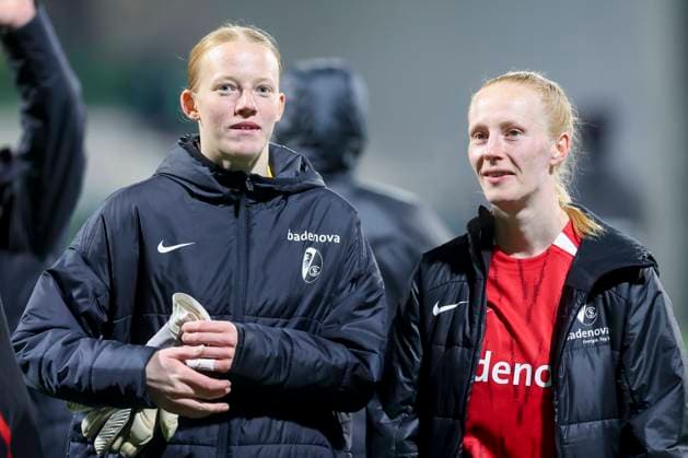 , Google Pixel Frauen-Bundesliga, VfL Wolfsburg vs SC Freiburg, AOK Stadion am 03. November 2024 in Wolfsburg, Deutschland. (Foto von Marco Steinbrenner DeFodi Images) , Google Pixel Frauen-Bundesliga, VfL Wolfsburg vs SC Freiburg, AOK Stadion, November 3, 2024 in Wolfsburg, Germany. (Photo by Marco Steinbrenner DeFodi Images) DFB DFL REGULATIONS PROHIBIT ANY USE OF PHOTOGRAPHS AS IMAGE SEQUENCES AND OR QUASI-VIDEO. not used in POL SRB CRO FRA GBR NED ITA USA Defodi-108_wolf_frei_20240311_136