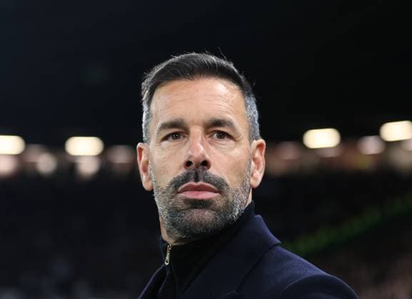Manchester United, ManU interim manager Ruud van Nistelrooy Manchester United v PAOK, UEFA Europa League, Group Stage, Football, Old Trafford, Manchester, UK - 07 Nov 2024 EDITORIAL USE ONLY No use with unauthorised audio, video, data, fixture lists, club league logos or live services. Online in-match use limited to 120 images, no video emulation. No use in betting, games or single club league player publications. Copyright: xMattxWest Shutterstockx 14878094n