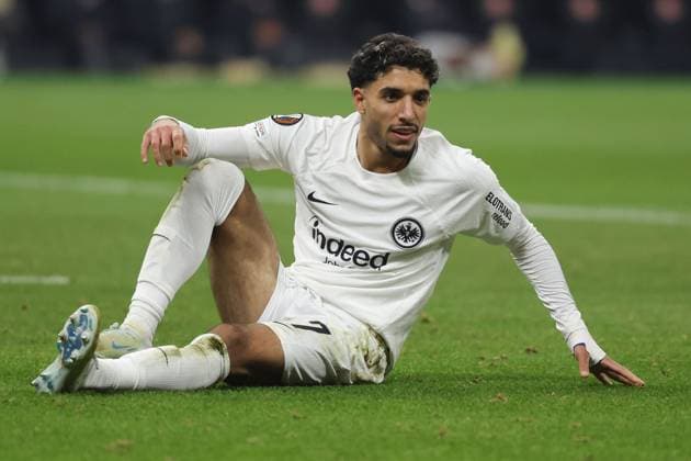 Frankfurt, 7.November 2024 UEFA Europa Legue 2024 25 Eintracht Frankfurt - Slavia Praha v.l., Omar Marmoush (Eintracht Frankfurt), enttaeuscht, enttaeuscht schauend, dissapointed, traurig, frustiert, frust, gefrustet, am Boden (DFL DFB REGULATIONS PROHIBIT ANY USE OF PHOTOGRAPHS as IMAGE SEQUENCES and or QUASI-VIDEO) Copyright: JoaquimxFerreira