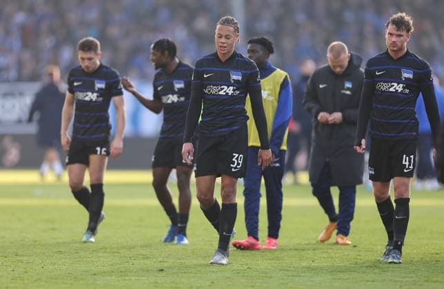 09.11.2024, xdcx, Fussball 2. Bundesliga, SV Darmstadt 98 - Hertha BSC Berlin, emonline, emspor, despor, v.l., Derrry Scherhant (Hertha BSC Berlin), Pascal Klemens (Hertha BSC Berlin) enttaeuscht, enttaeuscht schauend, dissapointed, traurig, frustiert, frust, gefrustet DFL DFB REGULATIONS PROHIBIT ANY USE OF PHOTOGRAPHS AS IMAGE SEQUENCES AND OR QUASI-VIDEO.
