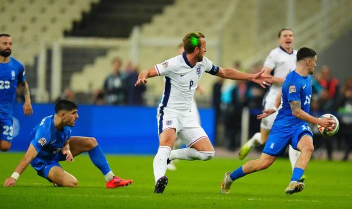 Harry Kane of England is targeted by a laser pen Greece v England, UEFA Nations League, League B, Group 2, Football, Olympic Stadium, Athens, Greece - 14 Nov 2024 EDITORIAL USE ONLY No use with unauthorised audio, video, data, fixture lists, club league logos or live services. Online in-match use limited to 120 images, no video emulation. No use in betting, games or single club league player publications. Copyright: xJavierxGarcia Shutterstockx 14902321gw