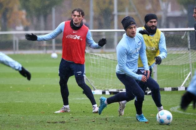 DEU, DFL, 2. FBL Hertha BSC, Training, 19.11.2024, Sportforum, Berlin, DEU, DFL, 2. FBL Hertha BSC, Training, im Bild Fabian Reese (Hertha BSC Berlin 11), Ibrahim Maza (Hertha BSC Berlin 10), Smail Prevljak (Hertha BSC Berlin 9) DFL - regulations prohibit any use of Photographs as image sequences and or quasi-video Foto: Juergen Engler nordphoto GmbH