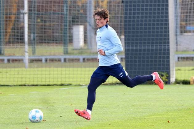 DEU, DFL, 2. FBL Hertha BSC, Training, 25.11.2024, Sportforum, Berlin, DEU, DFL, 2. FBL Hertha BSC, Training, im Bild Fabian Reese (Hertha BSC Berlin 11) DFL - regulations prohibit any use of Photographs as image sequences and or quasi-video Foto: Juergen Engler nordphoto GmbH