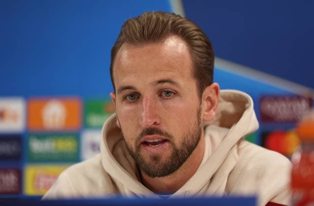 München, Deutschland, 25. November 2024: Fussball, Herren, Saison 2024 2025, FC Bayern München, Säbener Strasse, Trainingsgelände, Internationale Pressekonferenz, Champions League Harry Kane (FC Bayern München) Kopf, Portrait auf der Pressekonferenz