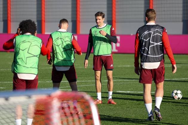 Thomas Mueller (FC Bayern Muenchen, 25) beim Training mit Harry Kane (FC Bayern Muenchen, 09) und Joshua Kimmich (FC Bayern Muenchen, 06), Ger, Abschlusstraining, FC Bayern Muenchen, Fussball, UEFA Champions League, 5. Spieltag, Saison 2024 2025, 25.11.2024, Ger, Abschlusstraining, FC Bayern Muenchen, Fussball, UEFA Champions League, 5. Spieltag, Saison 2024 2025, 25.11.2024 Muenchen Copyright: xEibner-Pressefoto JennixMaulx EP_JML