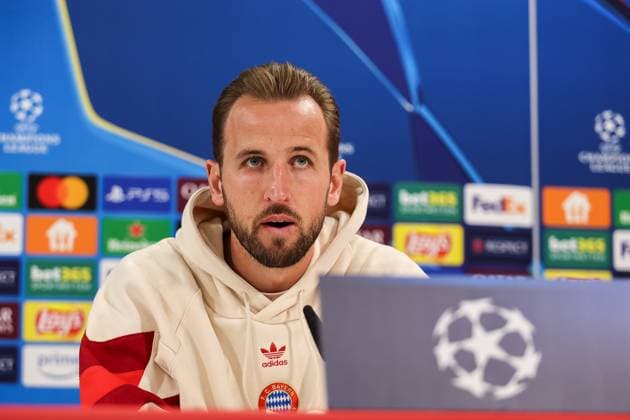 Harry Kane (FC Bayern Muenchen, 09) bei der Pressekonferenz, Ger, Internationale Pressekonferenz, FC Bayern Muenchen, Fussball, UEFA Champions League, 5. Spieltag, Saison 2024 2025, 25.11.2024, Ger, Internationale Pressekonferenz, FC Bayern Muenchen, Fussball, UEFA Champions League, 5. Spieltag, Saison 2024 2025, 25.11.2024 Muenchen Copyright: xEibner-Pressefoto JennixMaulx EP_JML