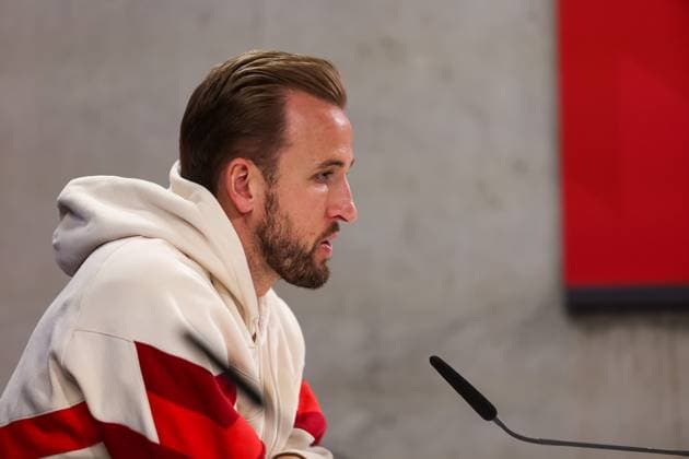 Harry Kane (FC Bayern Muenchen, 09) bei der Pressekonferenz, Ger, Internationale Pressekonferenz, FC Bayern Muenchen, Fussball, UEFA Champions League, 5. Spieltag, Saison 2024 2025, 25.11.2024, Ger, Internationale Pressekonferenz, FC Bayern Muenchen, Fussball, UEFA Champions League, 5. Spieltag, Saison 2024 2025, 25.11.2024 Muenchen Copyright: xEibner-Pressefoto JennixMaulx EP_JML
