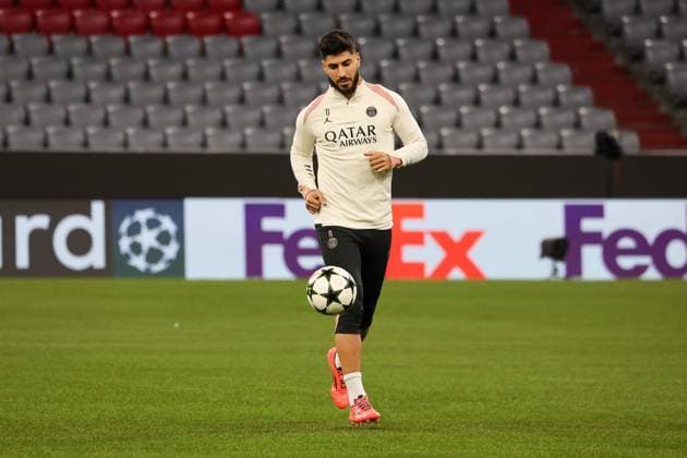 Marco Asensio (Paris Saint-Germain, PSG, 11) mit Ball beim Training, Ger, Abschlusstraining, Paris Saint-Germain, PSG, Fussball, UEFA Champions League, 5. Spieltag, Saison 2024 2025, 25.11.2024, Ger, Abschlusstraining, Paris Saint-Germain, PSG, Fussball, UEFA Champions League, 5. Spieltag, Saison 2024 2025, 25.11.2024 Muenchen Copyright: xEibner-Pressefoto JennixMaulx EP_JML