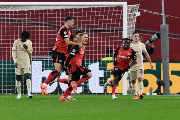Torschuetze Alejandro Grimaldo ( Bayer 04 Leverkusen ) jubelt nach seinem Tor zum 2 : 0. GER, Bayer 04 Leverkusen vs FC Red Bull Salzburg, Fussball, UEFA Champions League, Ligaphase, Spielzeit 2024 2025, 26.11.2024 GER, Bayer 04 Leverkusen vs FC Red Bull Salzburg, Fussball, UEFA Champions League, Ligaphase, Spielzeit 2024 2025, 26.11.2024 Leverkusen Copyright: xEibner-Pressefoto ThomasxThienelx EP_TTL