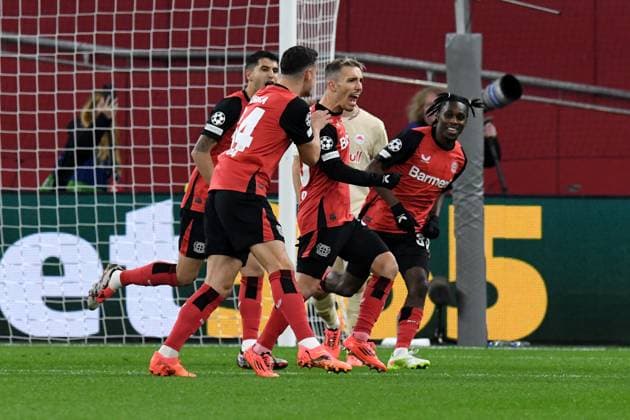 Torschuetze Alejandro Grimaldo ( Bayer 04 Leverkusen ) jubelt nach seinem Tor zum 2 : 0. GER, Bayer 04 Leverkusen vs FC Red Bull Salzburg, Fussball, UEFA Champions League, Ligaphase, Spielzeit 2024 2025, 26.11.2024 GER, Bayer 04 Leverkusen vs FC Red Bull Salzburg, Fussball, UEFA Champions League, Ligaphase, Spielzeit 2024 2025, 26.11.2024 Leverkusen Copyright: xEibner-Pressefoto ThomasxThienelx EP_TTL