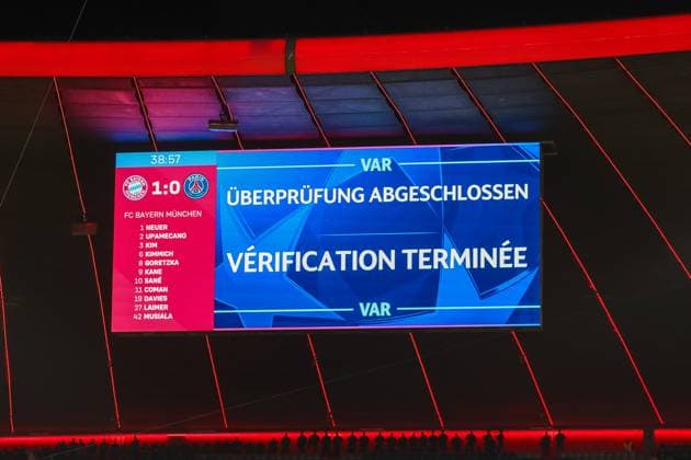Anzeige Videowand VAR Ueberpruefung nach dem 1:0 ist abgeschlossen, GER, FC Bayern Muenchen (FCB) vs Paris Saint Germain (PSG), Fussball, UEFA Champions League, 5. Spieltag, Spielzeit 2024 2025, 26.11.2024 , GER, FC Bayern Muenchen (FCB) vs Paris Saint Germain (PSG), Fussball, UEFA Champions League, 5. Spieltag, Spielzeit 2024 2025, 26.11.2024 Muenchen Copyright: xEibner-Pressefoto JennixMaulx EP_JML