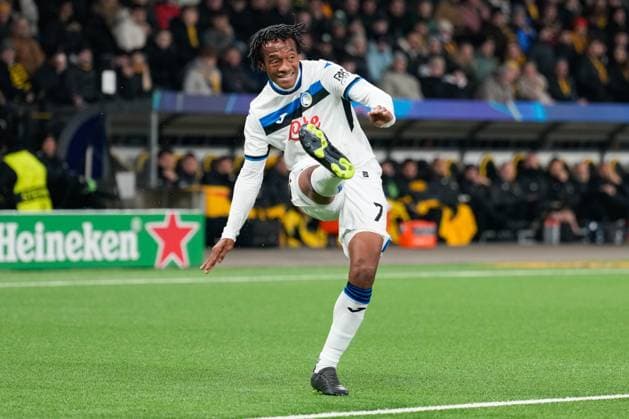 Juan Cuadrado (Atalanta Bergamo , 7) Fußball, UEFA Champions Legue, 5 Spieltag, 2024 2025, BSC Young Boys vs. Atalanta Bergamo, 26.11.2024, Stadion Wankdorf, Bern,Schweiz, Bern Wankdorf Stadion Kanton Bern Schweiz Copyright: xFinleyxMörchx