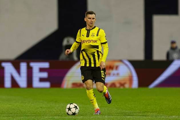 Pascal Gross (Borussia Dortmund) kontrolliert den Ball, UEFA Champions League 2024 25 League Phase MD5, GNK Dinamo v Borussia Dortmund, Stadion Maksimir am 27. November 2024 in Zagreb, Kroatien. (Foto von Marco Steinbrenner DeFodi Images) Pascal Gross (Borussia Dortmund) controls the ball, UEFA Champions League 2024 25 League Phase MD5, GNK Dinamo v Borussia Dortmund, Stadion Maksimir, November 27, 2024 in Zagreb, Croatia. (Photo by Marco Steinbrenner DeFodi Images) Defodi-700_zagreb_bvb_20241127_037