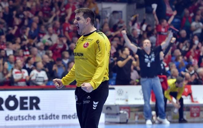 Jubel bei Nebojsa Simic (Torwart MT Melsungen 16) , GER, MT Melsungen - SG Flensburg-Handewitt, Handball, 1. Bundesliga, 12. Spieltag, Saison 2024 2025, 29.11.2024, GER, MT Melsungen - SG Flensburg-Handewitt, Handball, 1. Bundesliga, 12. Spieltag, Saison 2024 2025, 29.11.2024 Kassel Copyright: xEibner-Pressefotox xRolandxSippelx EP_RSL