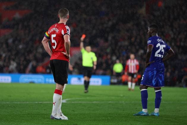 Football - 2024 2025 Premier League - Southampton vs Chelsea - St Mary™s Stadium - Wednesday 4th December 2024 Referee Mr Tony Harrington shows a red card to Jack Stephens of Southampton during the Premier League match at St Mary™s Stadium COLORSPORT Shaun Boggust