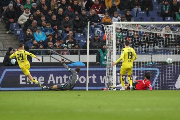 07.12.2024, xtgx, Fussball 2. Bundesliga, Hannover 96 - SSV Ulm 1846 emspor, v.l. Semir Telalovic (Ulm, 29) schiesst Tor, schießt, Torschuetze, erzielt Tor, Treffer, scores the goal 0:1 (DFL DFB REGULATIONS PROHIBIT ANY USE OF PHOTOGRAPHS as IMAGE SEQUENCES and or QUASI-VIDEO) Hannover