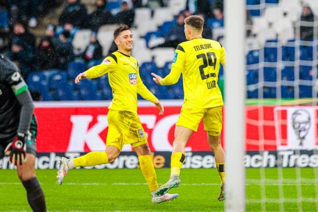 v.l. Jonathan Meier (SSV Ulm 1846, 19), Semir Telalovic (SSV Ulm 1846, 29) jubelt nach Tor zum 0:2 durch Semir Telalovic (SSV Ulm 1846, 29) GER, Hannover 96 vs. SSV Ulm 1846, Fussball, 2. Bundesliga, 15. Spieltag, Spielzeit 2024 2025, 07.12.2024 DFL Regulations prohibit any use of photographers as image sequences and or quasi-video. GER, Hannover 96 vs. SSV Ulm 1846, Fussball, 2. Bundesliga, 15. Spieltag, Spielzeit 2024 2025, 07.12.2024 Hannover