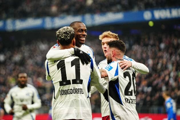 Torjubel Hamburger SV nach Tor zum 1:0 Ransford-Yeboah Koenigsdoerffer (Hamburger SV, 11) GER, Hamburger SV vs. SV Darmstadt 98, Fussball, 2. Bundesliga, Spieltag 15, Saison 2024 2025, 08.12.2024 DFL REGULATIONS PROHIBIT ANY USE OF PHOTOGRAPHS AS IMAGE SEQUENCES AND OR QUASI-VIDEO GER, Hamburger SV vs. SV Darmstadt 98, Fussball, 2. Bundesliga, Spieltag 15, Saison 2024 2025, 08.12.2024 Hamburg