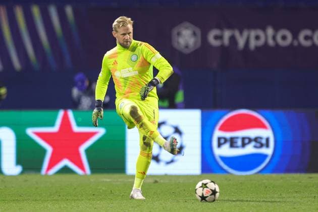 Kasper Schmeichel of Celtic in action Dinamo Zagreb v Celtic, UEFA Champions League, Group Stage, Football, Maksimir Stadium, Zagreb, Croatia, UK - 10 Dec 2024 EDITORIAL USE ONLY No use with unauthorised audio, video, data, fixture lists, club league logos or live services. Online in-match use limited to 120 images, no video emulation. No use in betting, games or single club league player publications. Copyright: xNikolaxKrstic Shutterstockx 14984446de