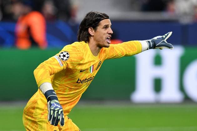 Torhueter Yann Sommer ( Inter Mailand ) gibt Anweisungen. GER, Bayer 04 Leverkusen vs Inter Mailand, Fussball, UEFA Champions League, Ligaphase, Spielzeit 2024 2025, 10.12.2024 GER, Bayer 04 Leverkusen vs Inter Mailand, Fussball, UEFA Champions League, Gruppenphase, Spielzeit 2024 2025, 10.12.2024 Leverkusen Copyright: xEibner-Pressefoto ThomasxThienelx EP_TTL