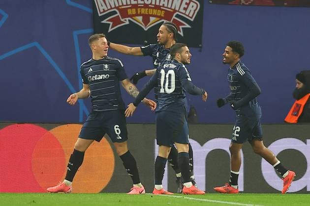 RB Leipzig - Aston Villa Champions League Leipzig, 10.12.2024, Red Bull Arena, Fussball, Männer, Saison 2024 2025, UEFA Champions League, 6. Spieltag , RB Leipzig - Aston Villa 2:3 (1:1) , Im Bild: Tor für Aston Villa, Torjubel nach dem 2:3, Torschütze Ross Barkley ( 6, Aston Villa) ,