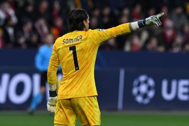 Torhueter Yann Sommer ( Inter Mailand ). GER, Bayer 04 Leverkusen vs Inter Mailand, Fussball, UEFA Champions League, Ligaphase, Spielzeit 2024 2025, 10.12.2024 DFL REGULATIONS PROHIBIT ANY USE OF PHOTOGRAPHS AS IMAGE SEQUENCES AND OR QUASI-VIDEO GER, Bayer 04 Leverkusen vs Inter Mailand, Fussball, UEFA Champions League, Ligaphase, Spielzeit 2024 2025, 10.12.2024 Leverkusen Copyright: xEibner-Pressefoto ThomasxThienelx EP_TTL