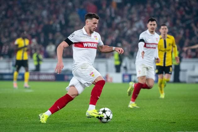 Ermedin Demirovic (VfB Stuttgart, 09) am Ball, GER, VfB Stuttgart vs. BSC Young Boys Bern, Fussball, Herren, UEFA Champions League, 6. Spieltag, Spielzeit 2024 2025, 11.12.2024 GER, VfB Stuttgart vs. BSC Young Boys Bern, Fussball, Herren, UEFA Champions League, 6. Spieltag, Spielzeit 2024 2025, 11.12.2024 Stuttgart Copyright: xEibner-Pressefoto Memmlerx EP_MMR