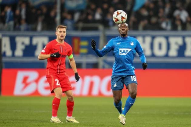 Diadie Samassekou (TSG 1899 Hoffenheim, 18) mit toller Ballannahme, TSG 1899 Hoffenheim vs. FCSB Bukarest, Fussball, UEFA Europa League, 6. Spieltag, 2024 2025, 12.12.2024, TSG 1899 Hoffenheim vs. FCSB Bukarest, Fussball, UEFA Europa League, 6. Spieltag, 2024 2025, 12.12.2024 Sinsheim Copyright: xEibner-Pressefoto JanxPrihodax EP_JPA