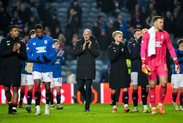 Rangers manager Philippe Clement applauds the fans as the team walk round the pitch at full-time. Final score Rangers 1 Tottenham Hotspur 1. Rangers v Tottenham Hotspur, UEFA Europa League, Group Stage, Football, Ibrox Stadium, Glasgow, Scotland - 12 Dec 2024 EDITORIAL USE ONLY No use with unauthorised audio, video, data, fixture lists, club league logos or live services. Online in-match use limited to 120 images, no video emulation. No use in betting, games or single club league player publications. Copyright: xStuartxWallace Shutterstockx 14985154bh