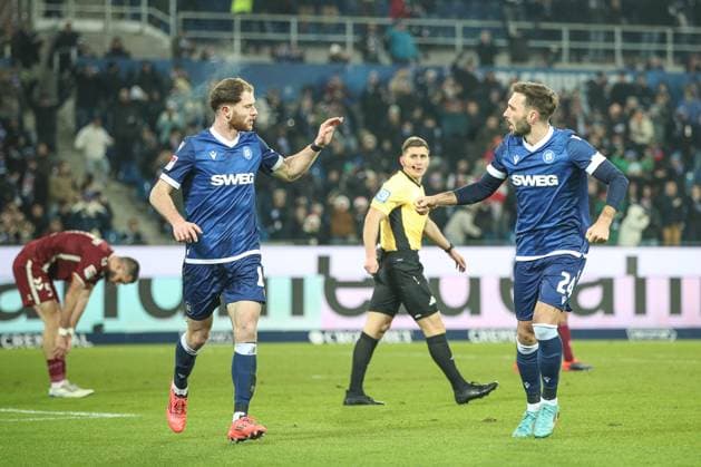 1:1 Ausgleich durch Budu Zivzivadze (Karlsruher SC, 11) Fabian Schleusener (Karlsruher SC, 24), Karlsruher SC vs. Jahn Regensburg Fussball, 2. Bundesliga, 16. Spieltag, 2024 2025, 13.12.2024, DFL REGULATIONS PROHIBIT ANY USE OF PHOTOGRAPHS AS IMAGE SEQUENCES AND OR QUASI-VIDEO, Karlsruher SC vs. Jahn Regensburg Fussball, 2. Bundesliga, 16. Spieltag, 2024 2025, 13.12.2024 Karlsruhe