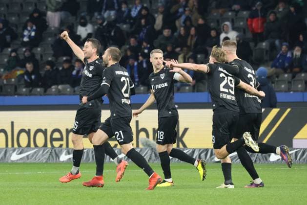 DEU, DFL, 2. FBL, Hertha BSC vs. Preussen Muenster, 13.12.2024, Berliner Olympiastadion, Berlin, DEU, DFL, 2. FBL, Hertha BSC vs. Preussen Muenster, im Bild 1:2 durch Torge Paetow (Preussen Muenster 16), Muenster-Spielerkreis DFL - regulations prohibit any use of Photographs as image sequences and or quasi-video Foto: Juergen Engler nordphoto GmbH