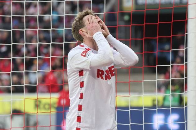 Er kann es nicht fassen: Florian Kainz (Koeln 11), GER, 1. FC Koeln vs. 1. FC Nuernberg , 2. Fussball-Bundesliga, 16. Spieltag, Saison 2024 2025, 15.12.2024, DFL REGULATIONS PROHIBIT ANY USE OF PHOTOGRAPHS AS IMAGE SEQUENCES AND OR QUASI-VIDEO, GER, 1. FC Koeln vs. 1. FC Nuernberg , 2. Fussball-Bundesliga, 16. Spieltag, Saison 2024 2025, 15.12.2024 Koeln