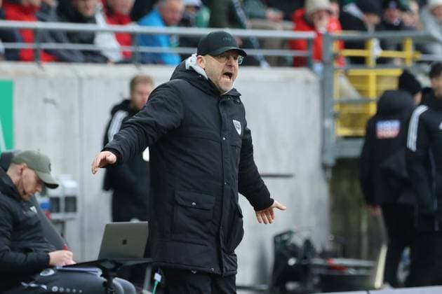 Sascha Hildmann (Trainer Preussen Muenster) GER, Preussen Muenster gegen SSV Ulm 1846, Fussball, 2.Liga, 17.Spieltag, Spielzeit 2024 2025, 21.12.2024 DFL REGULATIONS PROHIBIT ANY USE OF PHOTOGRAPHS AS IMAGE SEQUENCES AND OR QUASI-VIDEO GER, Preussen Muenster gegen SSV Ulm 1846, Fussball, 2.Liga, 17.Spieltag, Spielzeit 2024 2025, 21.12.2024 Muenster Copyright: xEibner-Pressefoto FrankxZeisingx EP_FZG
