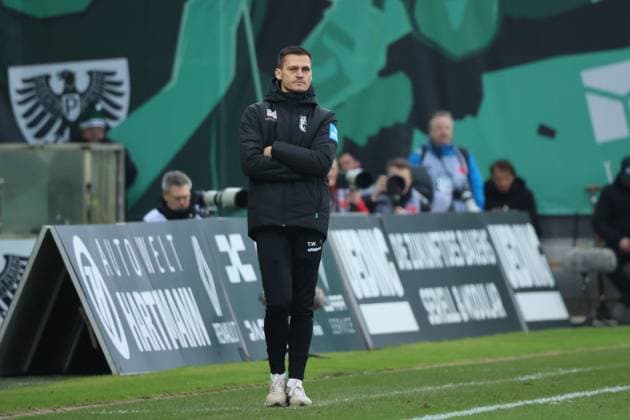 Thomas Wörle (Chef-Trainer SSV Ulm 1846) GER, Preussen Muenster gegen SSV Ulm 1846, Fussball, 2.Liga, 17.Spieltag, Spielzeit 2024 2025, 21.12.2024 DFL REGULATIONS PROHIBIT ANY USE OF PHOTOGRAPHS AS IMAGE SEQUENCES AND OR QUASI-VIDEO GER, Preussen Muenster gegen SSV Ulm 1846, Fussball, 2.Liga, 17.Spieltag, Spielzeit 2024 2025, 21.12.2024 Muenster