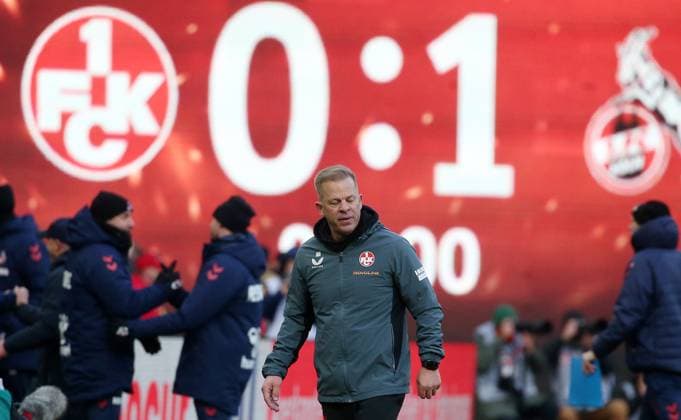 0:1 Niederlage für den FC Kaiserslautern, Markus Anfang (Trainer FC Kaiserslautern) 22.12.2024, Fußball, 2. Bundesliga, 1. FC Kaiserslautern - 1. FC Köln, 17. Spieltag, Saison 2024 25, Fritz Walter Stadion, Kaiserslautern, Deutschland, zmdz, ** DFB & DFL regulations prohibit any use of photographs as image sequences and or quasi-video. ** 1. FC Kaiserslautern - 1. FC Köln