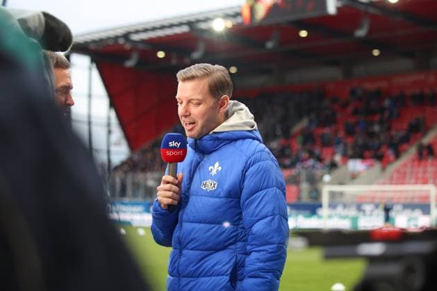 Florian Kohfeldt, GER, SSV Jahn Regensburg vs. SV Darmstadt 98, Fussball, 2. Bundesliga, 17. Spieltag, Spielzeit 2024, 22.12.2024 (DFB DFL regulations prohibit any use of photographs as image sequences and or quasi-video) GER, SSV Jahn Regensburg vs. SV Darmstadt 98, Fussball, 2. Bundesliga, 17. Spieltag, Spielzeit 2024, 22.12.2024 Regensburg