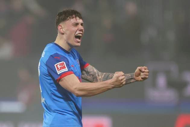 Nicolai Remberg (Holstein Kiel) jubelt, Bundesliga, Holstein Kiel v Borussia Dortmund, Holstein Stadium am 14. January 2025 in Kiel, Deutschland. (Foto von Marco Steinbrenner DeFodi Images) Nicolai Remberg (Holstein Kiel) cheers, Bundesliga, Holstein Kiel v Borussia Dortmund, Holstein Stadium, January 14, 2025 in Kiel, Germany. (Photo by Marco Steinbrenner DeFodi Images) DFL regulations prohibit any use of photographs as image sequences and or quasi-video. Defodi-700_kiel_dort_20250114_086