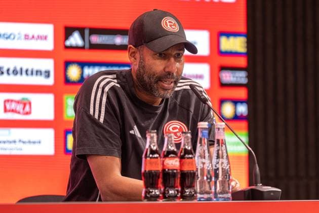 Daniel Thioune (Fortuna Duesseldorf, Trainer) bei der Pressekonferenz nach dem Spiel, GER Fortuna Duesseldorf vs. SV Darmstadt 98, Fussball, 2. Bundesliga, Spieltag 18, Saison 2024 2025, 17.01.2025 DFB DFL REGULATIONS PROHIBIT ANY USE OF PHOTOGRAPHS AS IMAGE SEQUENCES AND OR QUASI-VIDEO, GER Fortuna Duesseldorf vs. SV Darmstadt 98, Fussball, 2. Bundesliga, Spieltag 18, Saison 2024 2025, 17.01.2025 Duesseldorf