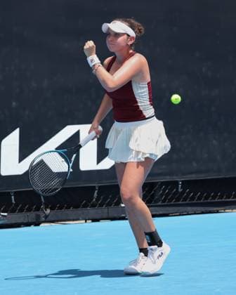 Sonja Zhenikhova (GER) macht die Faust und jubelt,Jubel, Freude,Emotion, Maedchen Einzel, Girls Singles, Australian Open 2025, Melbourne Park, Melbourne, Victoria, Australia. Copyright: xJuergenxHasenkopfx